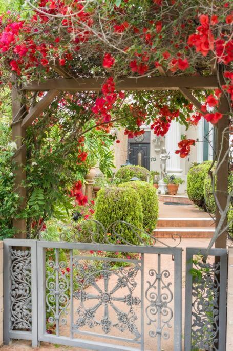 Entire Second Flr - Santa Monica Luxury Roman Villa Los Angeles Ngoại thất bức ảnh